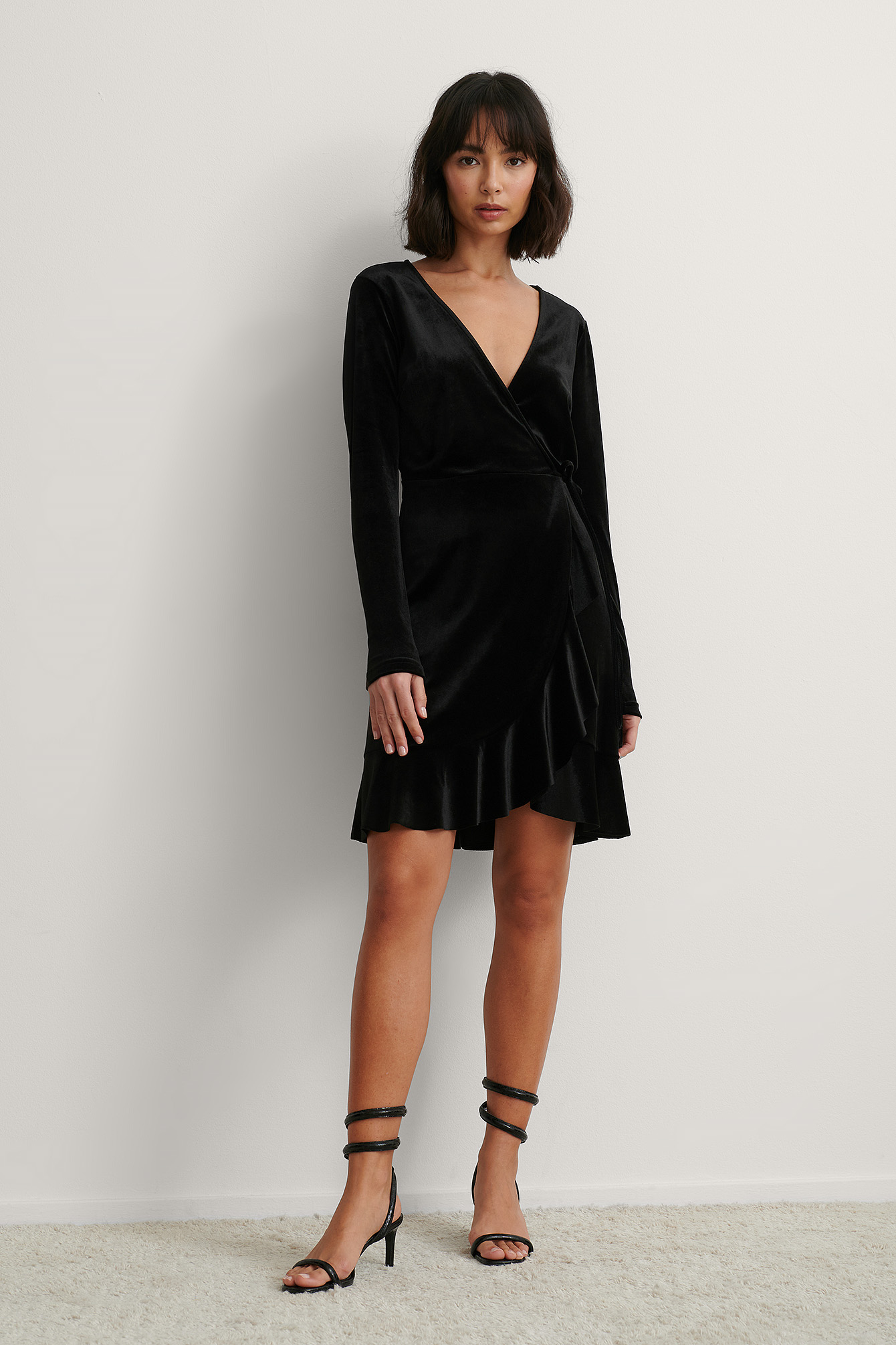 Velvet Wrap Frill Dress Black | na-kd.com